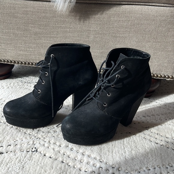 Steve Madden Suede Booties - Picture 1 of 11